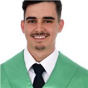 Profesor de Primaria apto para cualquier materia con ganas de enseñar.